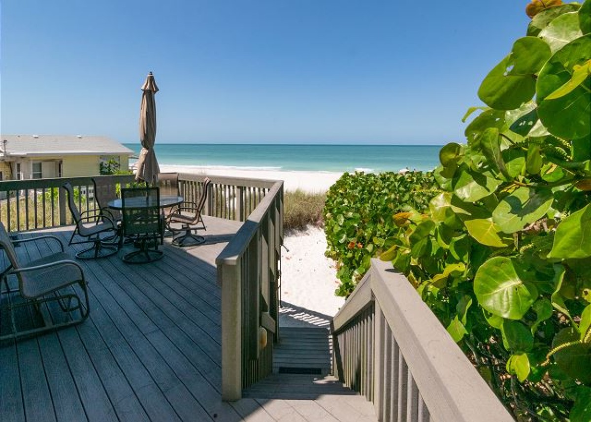 Franks Beach House Holmes Beach, FL Island Vacation Properties