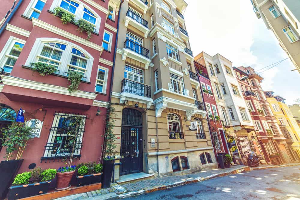 BOHEMIAN ISTANBUL CIHANGIR & ÇUKURCUMA & GALATA NEIGHBORHOOD STROLL