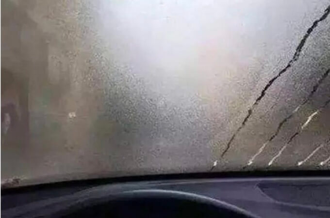 How to avoid car windshield fogging? Isunny