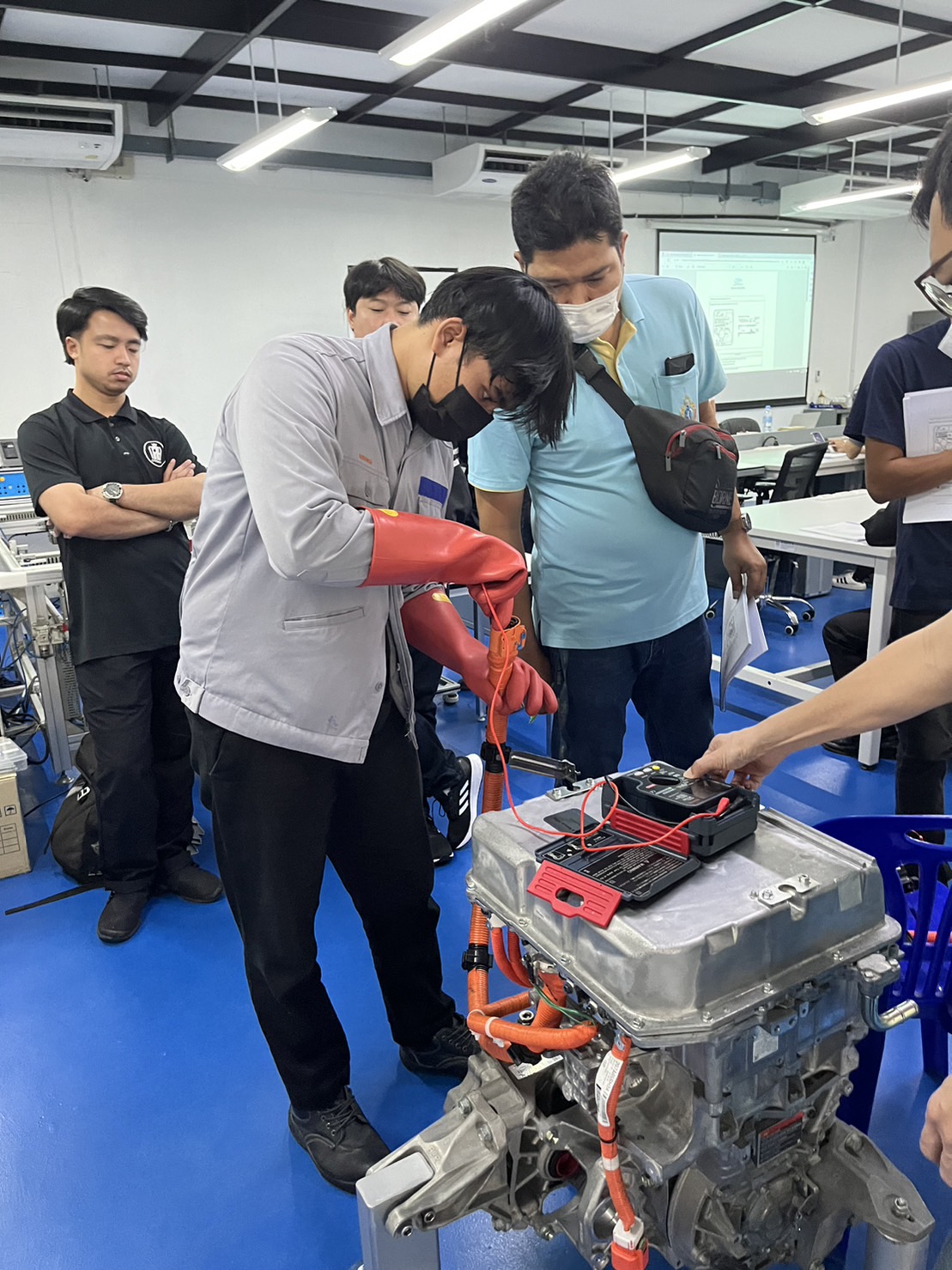 Electric Vehicle (EV) Maintenance Training Integrated Technology Consultants