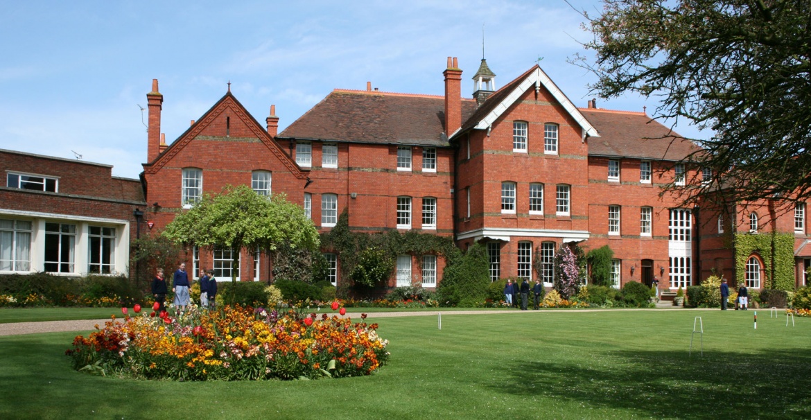 Wellesley House Младшая школа в Великобритании (Бродстерс) ITEC