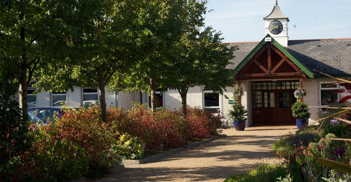 Rathdown School Школа для девочек в Ирландии (Глинаджири, графство