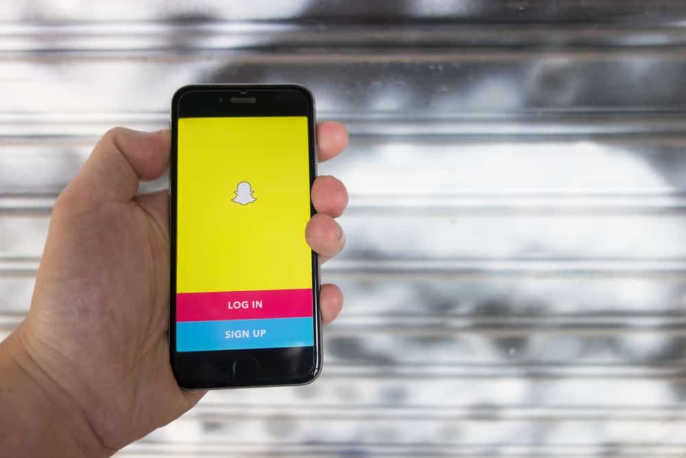 How To Add Swipe Up Link on Snapchat ITGeared