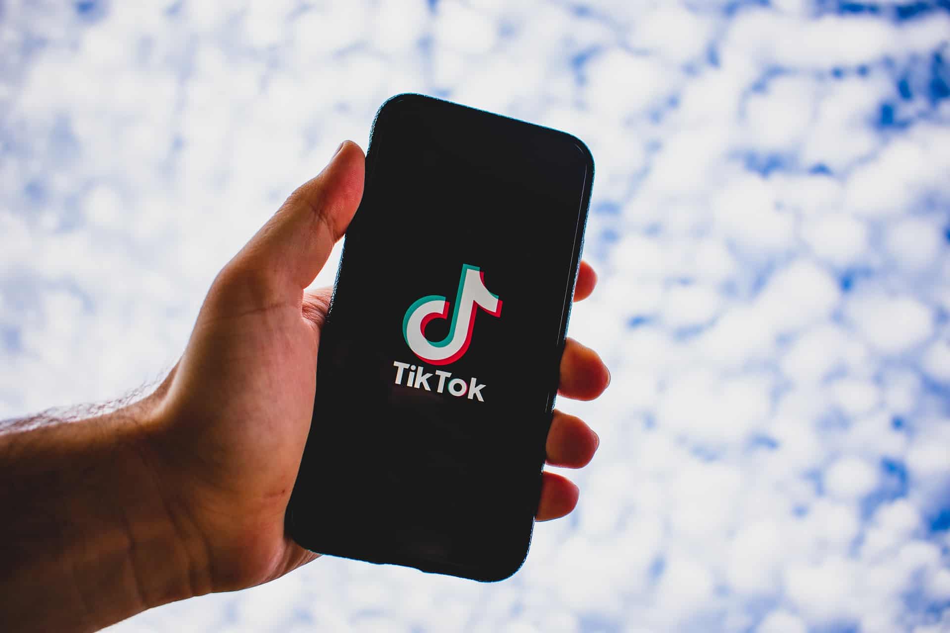 How To See Who Unfollowed You on TikTok ITGeared(025)