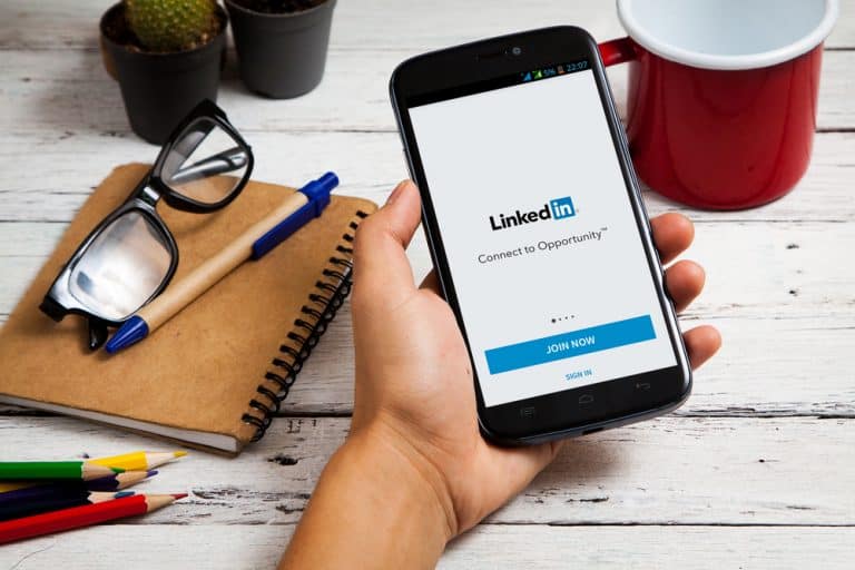 How To View Saved Posts on LinkedIn? ITGeared