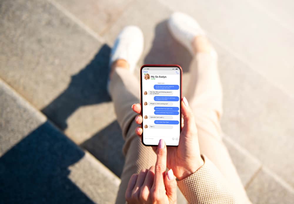 Why Does Green Dot Show on Messenger but Not Facebook? ITGeared