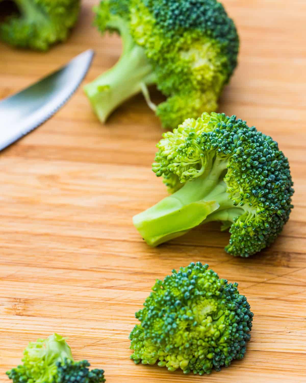 How to Cut Broccoli into Florets It Is a Keeper