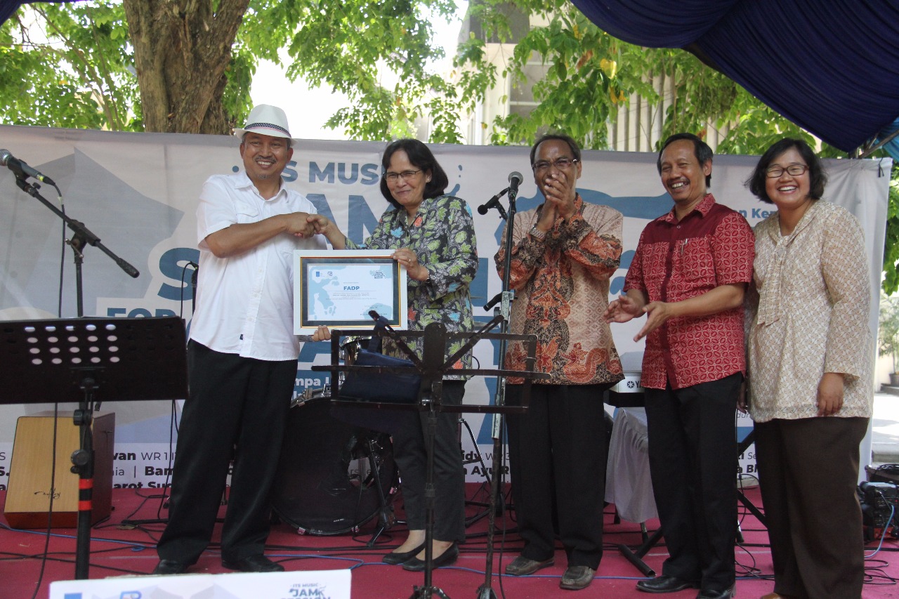 Peduli Korban Bencana, ITS Adakan Penggalangan Dana - ITS News