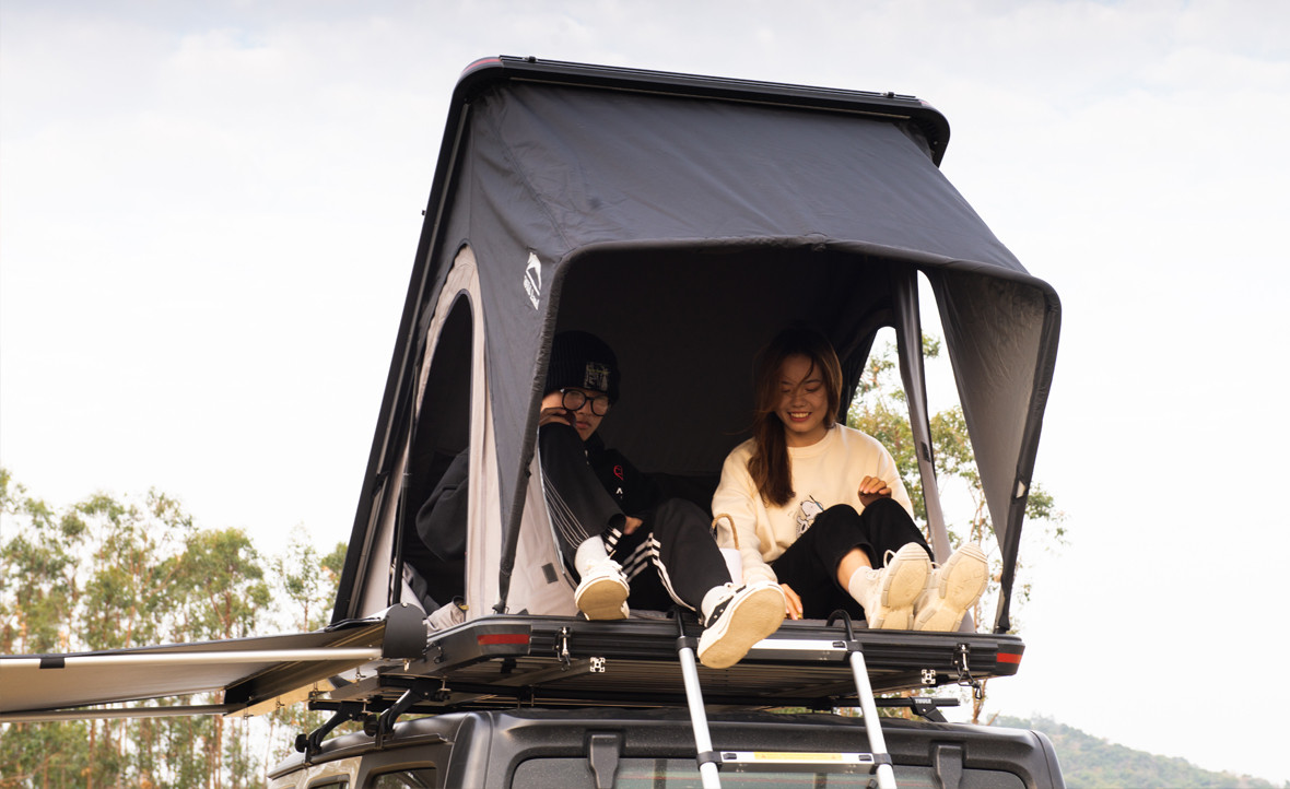 China 2022 High quality Roof Top Tent Under 1000 Wild Land New design