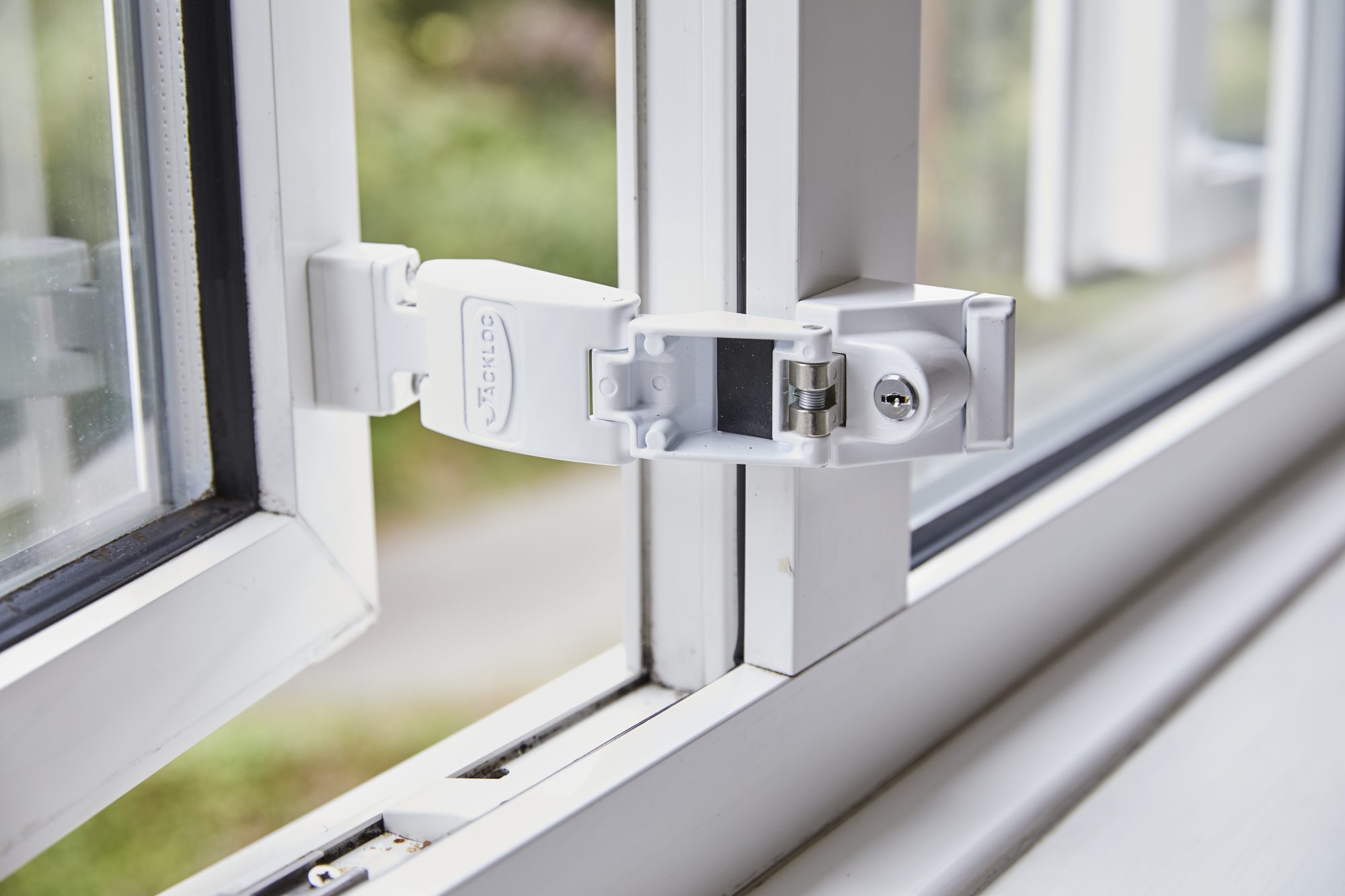 UPVC window restrictors buyer???s guide Jackloc