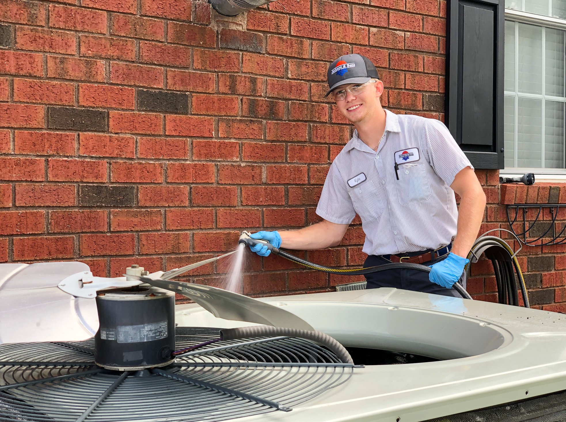 Ways to Tell If You're Using a Professional Certified HVAC Tech