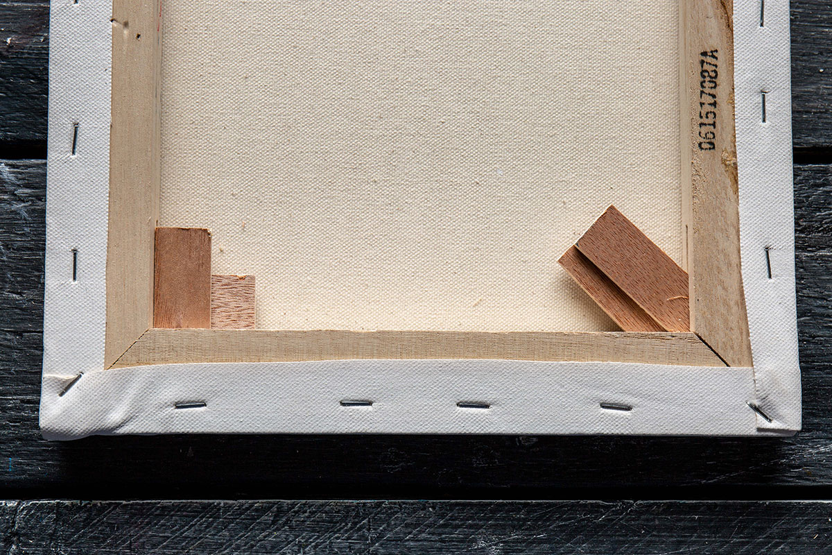 How to Use the Canvas Wedges That Come with a Canvas or Stretcher Bars