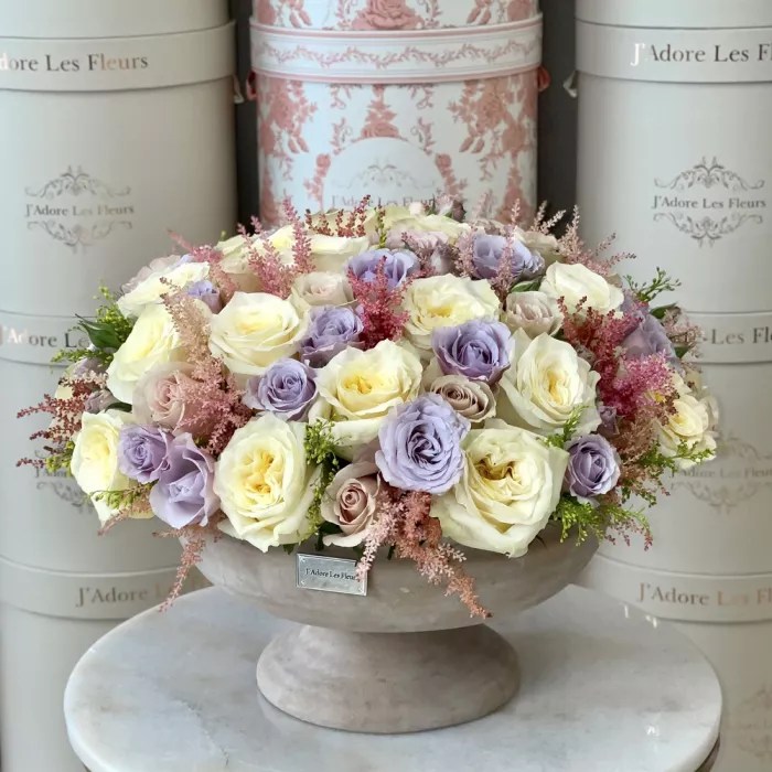Send Flowers in Vases to Los Angeles by JLF Flower Boutique