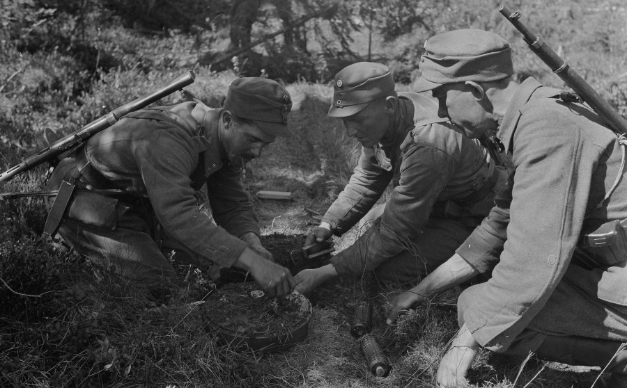 FINNISH ARMY 1918 1945 LANDMINES PART 1