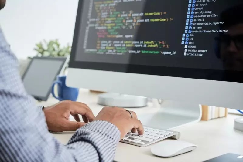 Apa itu Laravel? Fitur dan Kelebihan Laravel dibanding Framework lainnya Apa itu Laravel? Fitur dan Kelebihan Laravel dibanding Framework lainnya