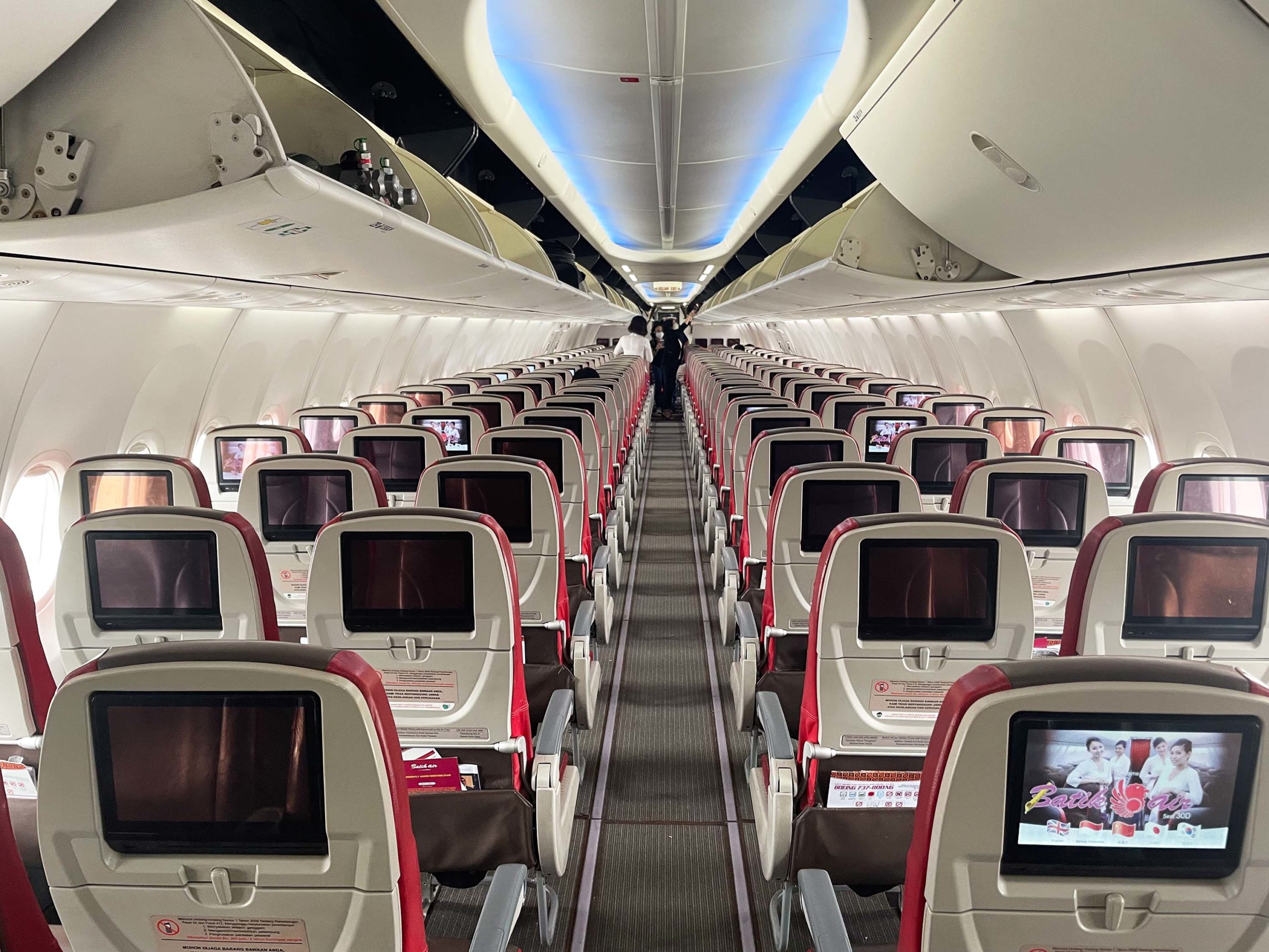Review Batik Air Boeing 737 Economy Class (CGKSIN)