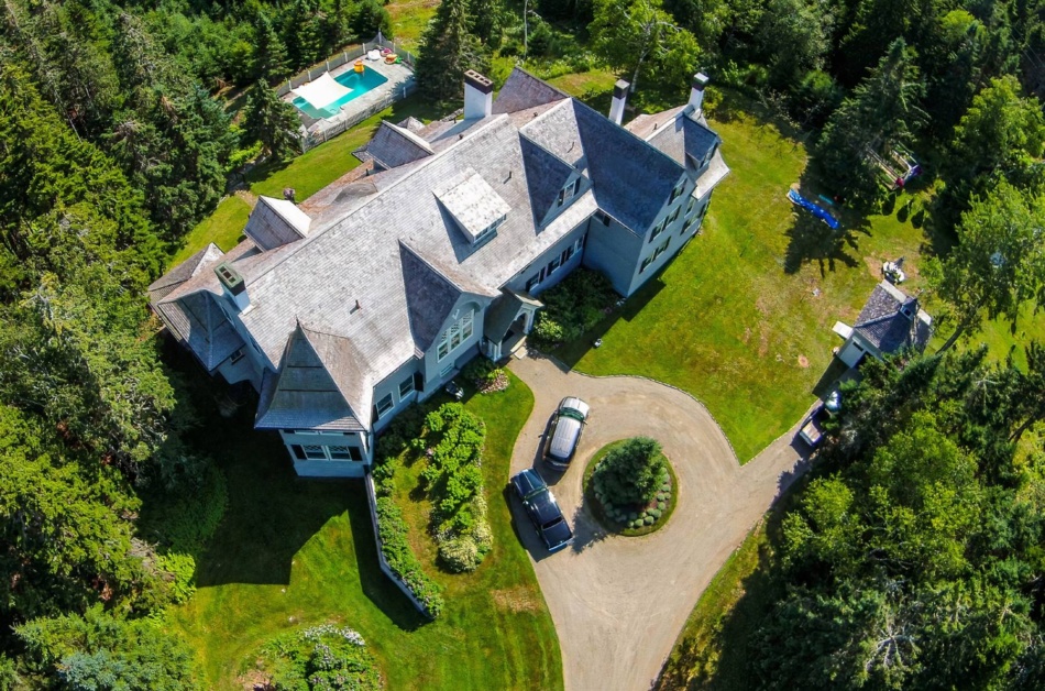John Travolta’s selfstyled Maine mansion is up for 5 million
