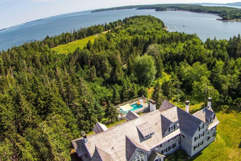 John Travolta’s selfstyled Maine mansion is up for 5 million