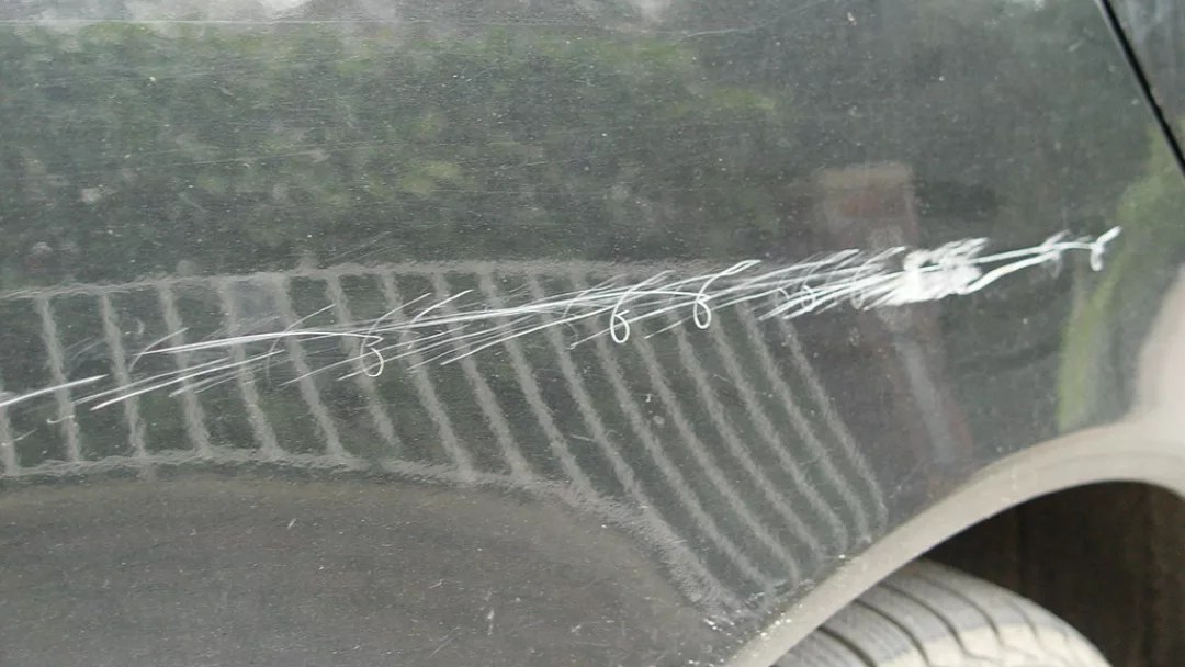 How to remove scratches from your car - Jam Jar