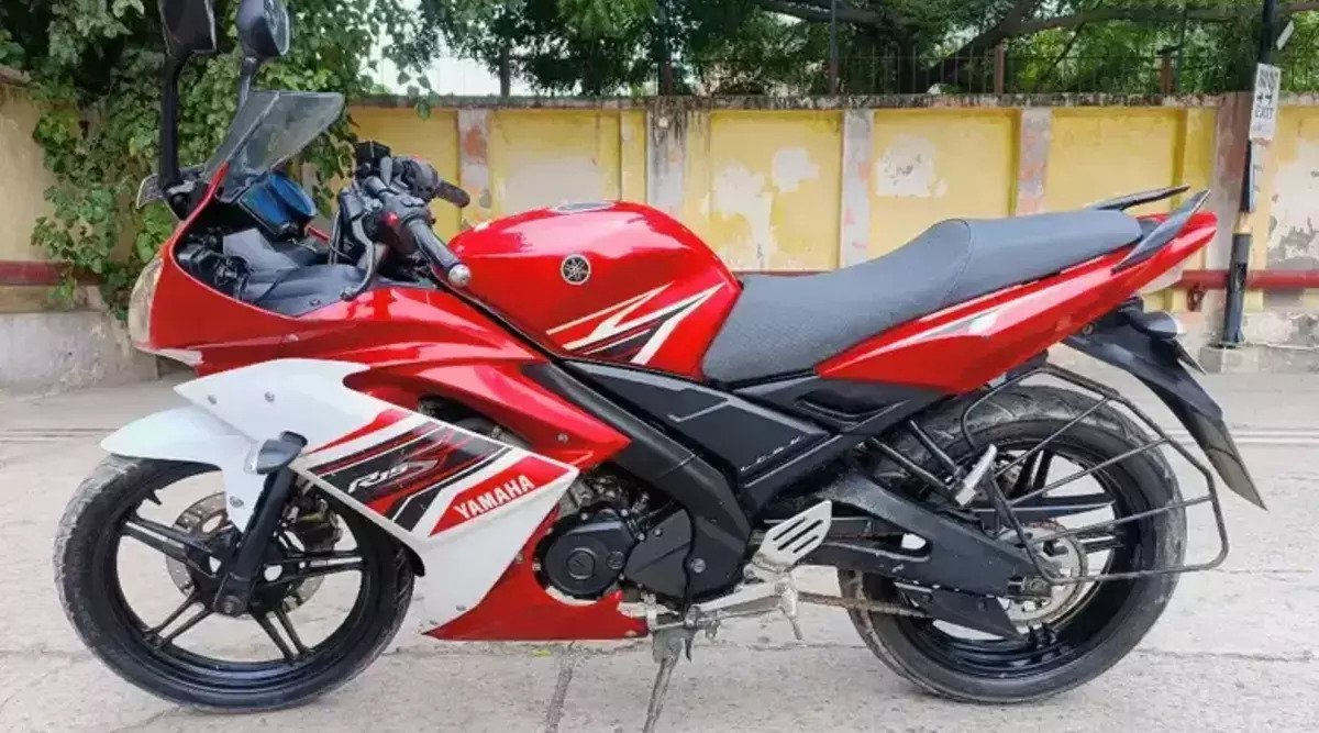Second hand Yamaha R15 with finance plan in 40 thousand read complete
