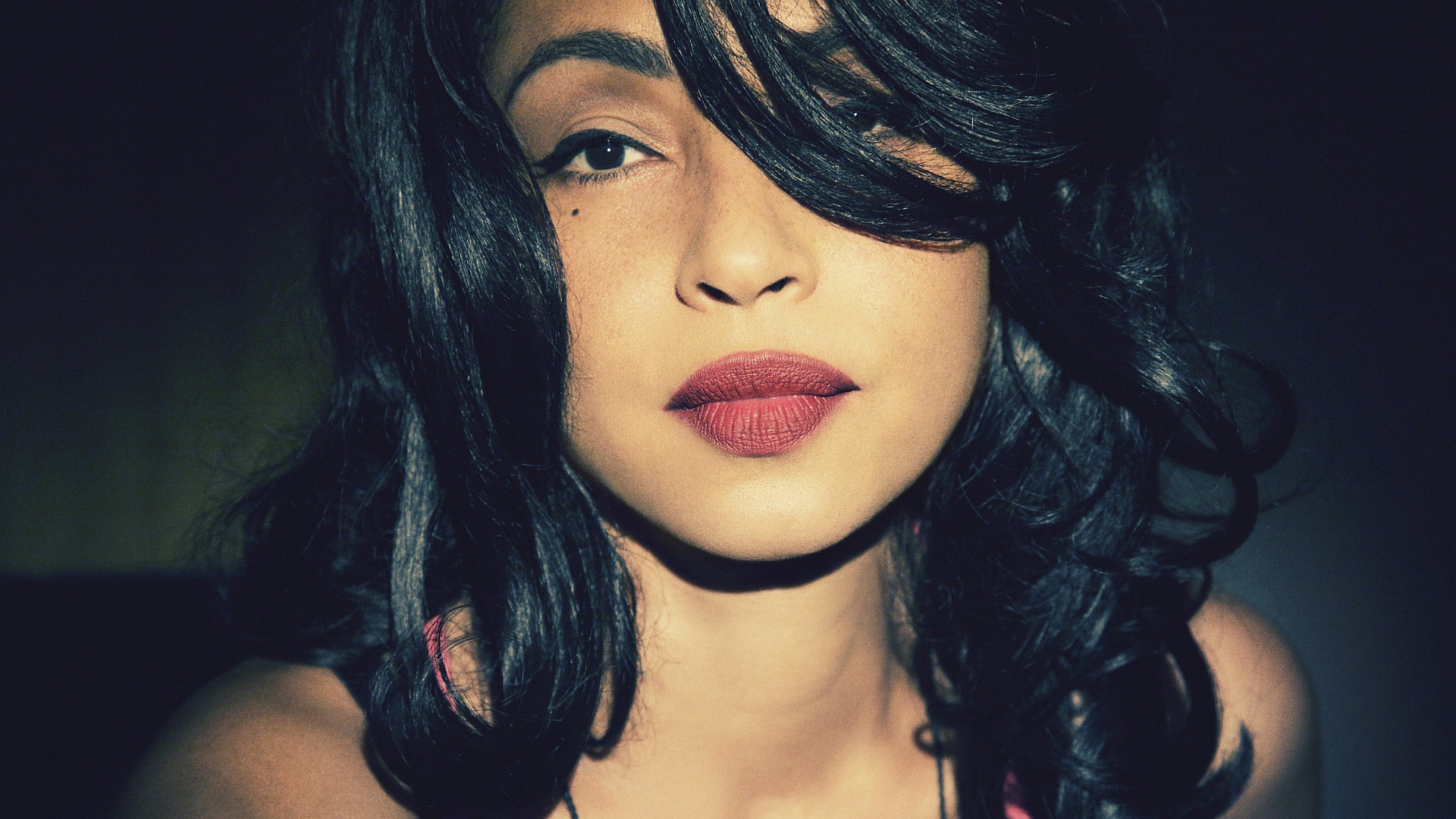 SADE : Sa biographie, ses albums, ses concerts