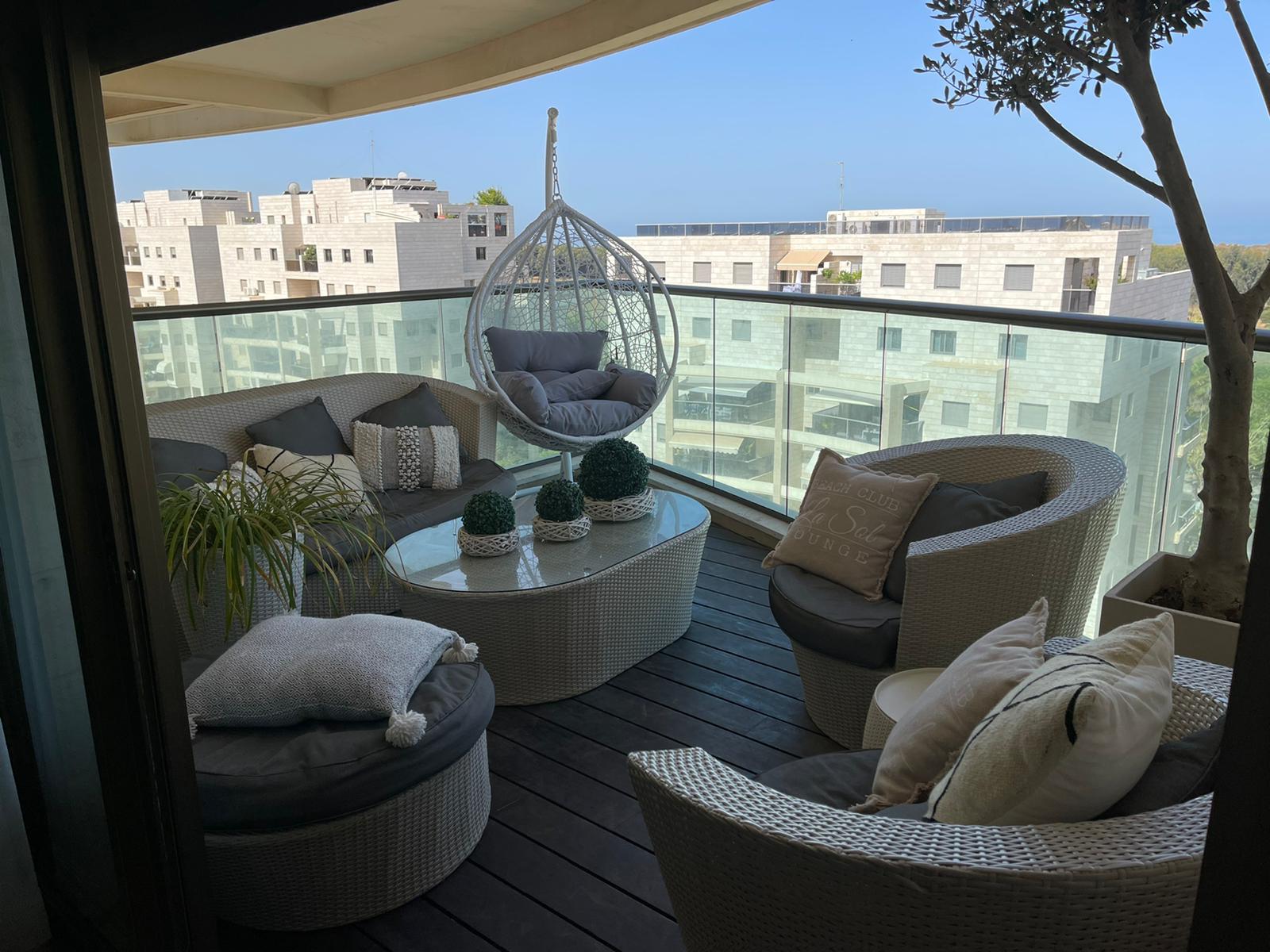 3BR Short Term, Balcony and Sea View! JBA Rentals Jerusalem