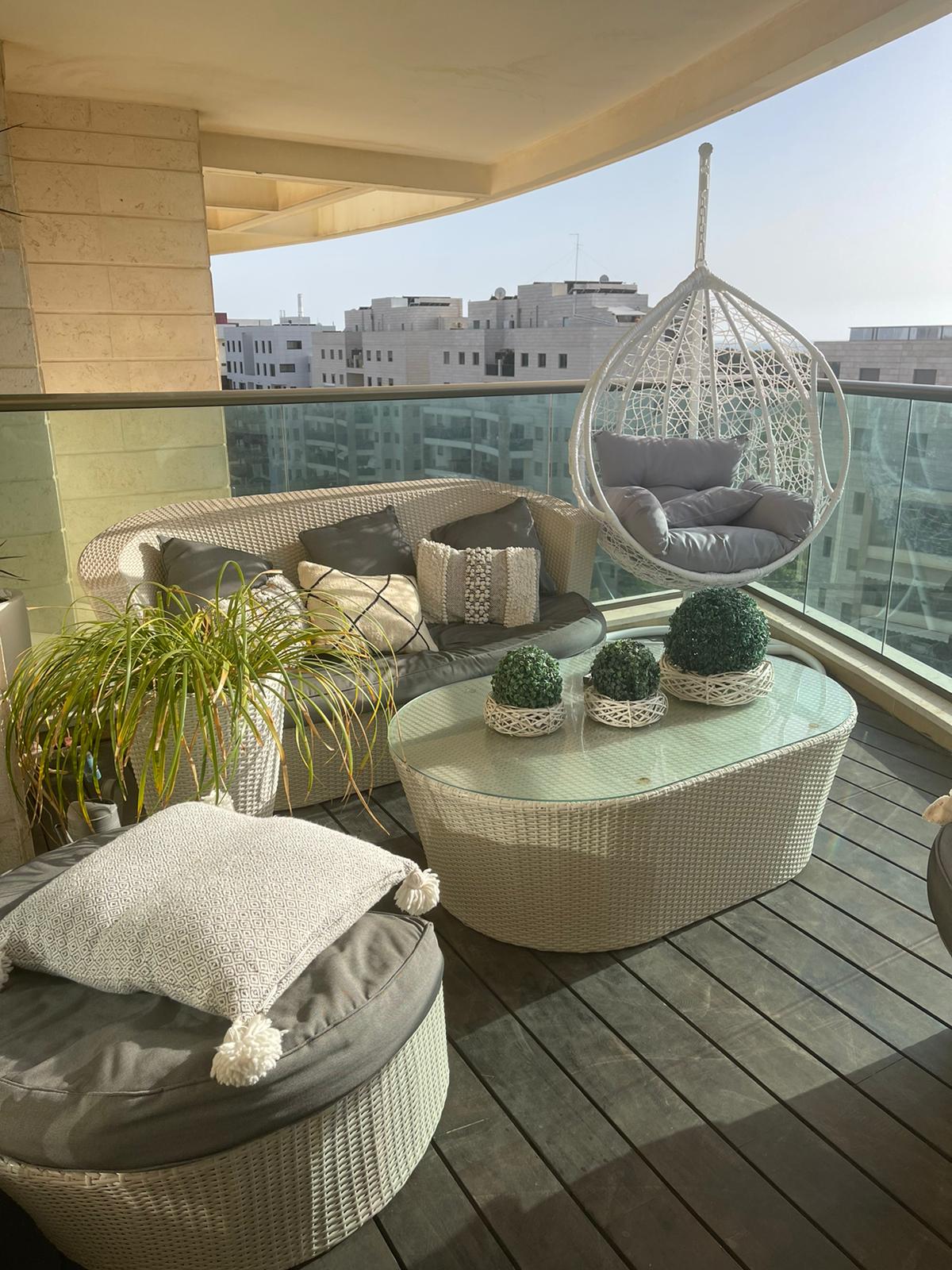3BR Short Term, Balcony and Sea View! JBA Rentals Jerusalem