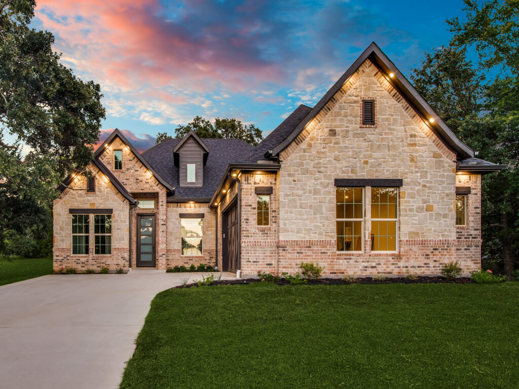 Custom Home Lake Kiowa, TX