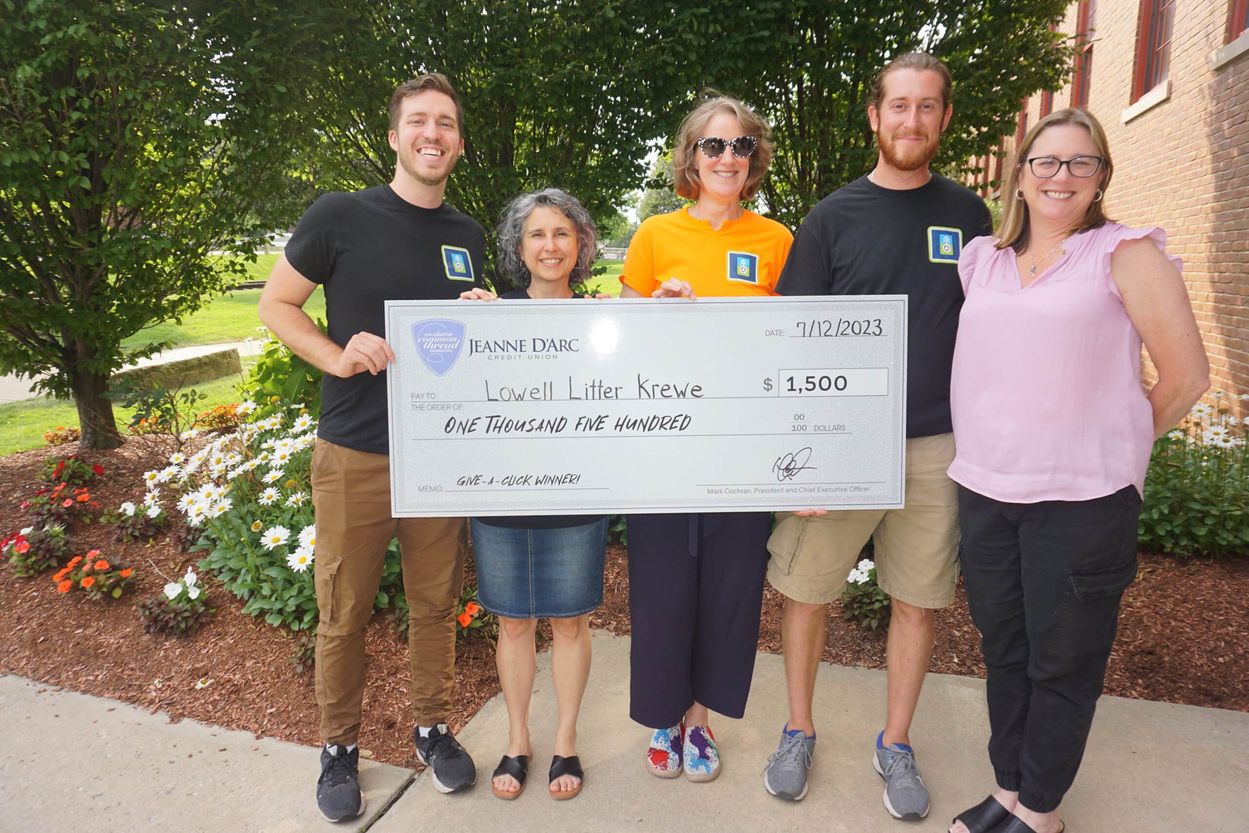 Jeanne D’Arc Credit Union Awards 1,500 to Lowell Litter Krewe Jeanne