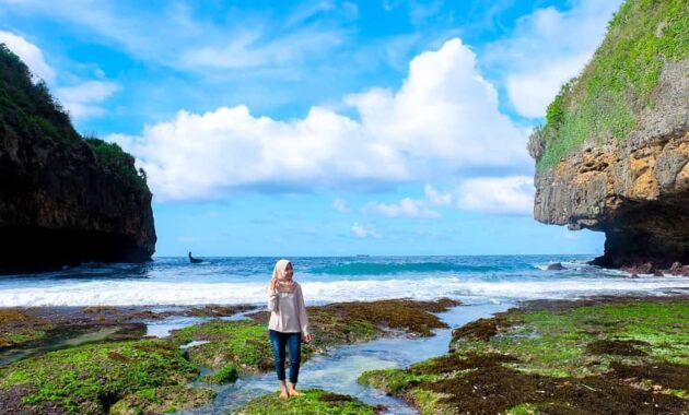 10 Gambar Pantai Greweng Yogyakarta Harga Tiket Masuk Jalan Menuju Camping Sunset Peta Alamat Fasilitas Misteri Jejakpiknik Com