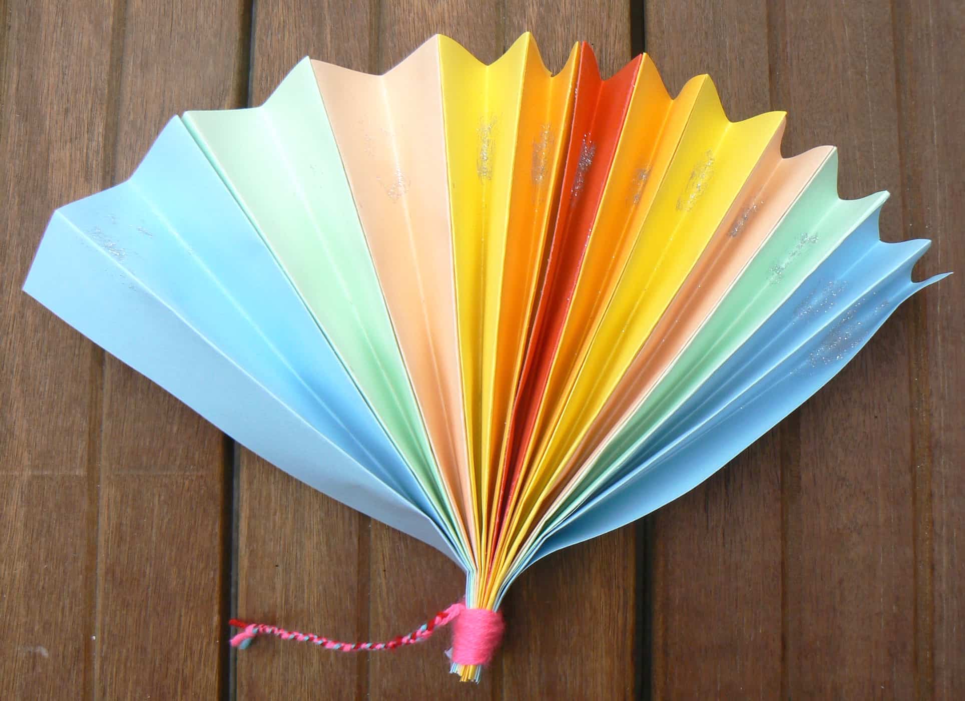 P1260529 Dutch kids crafts ideas.