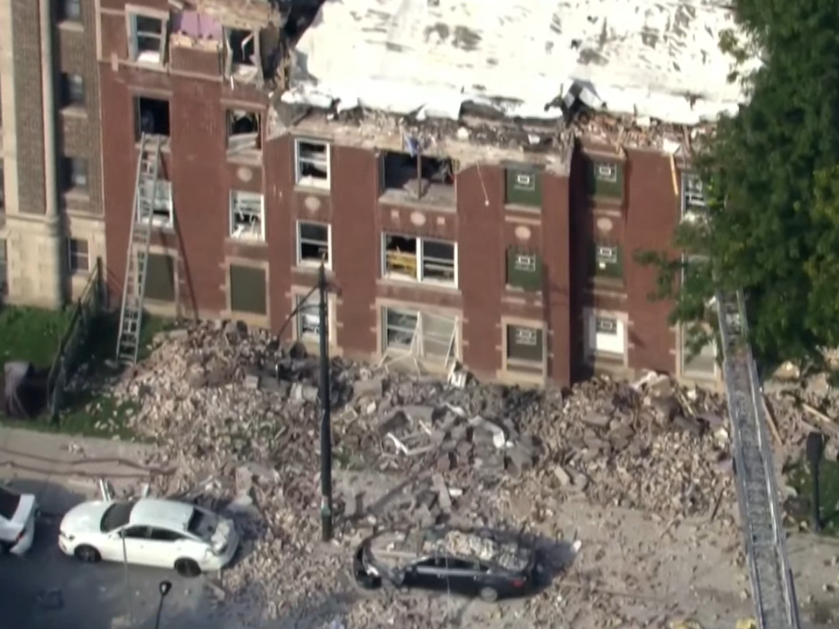 Explosion Rocks Chicago (IL) Apartment Building JEMS EMS, Emergency Medical Services