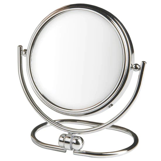 How Desk Makeup Mirrors Are Ideal for Those with Eyesight Challenges