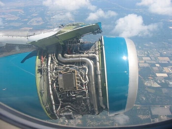 Shroud Missing on Turbofan Engine; in Flight! JetForums Jet