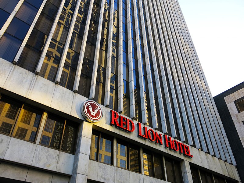 Red Lion Hotel on Fifth Avenue in Seattle by Jets Like Taxis Jets