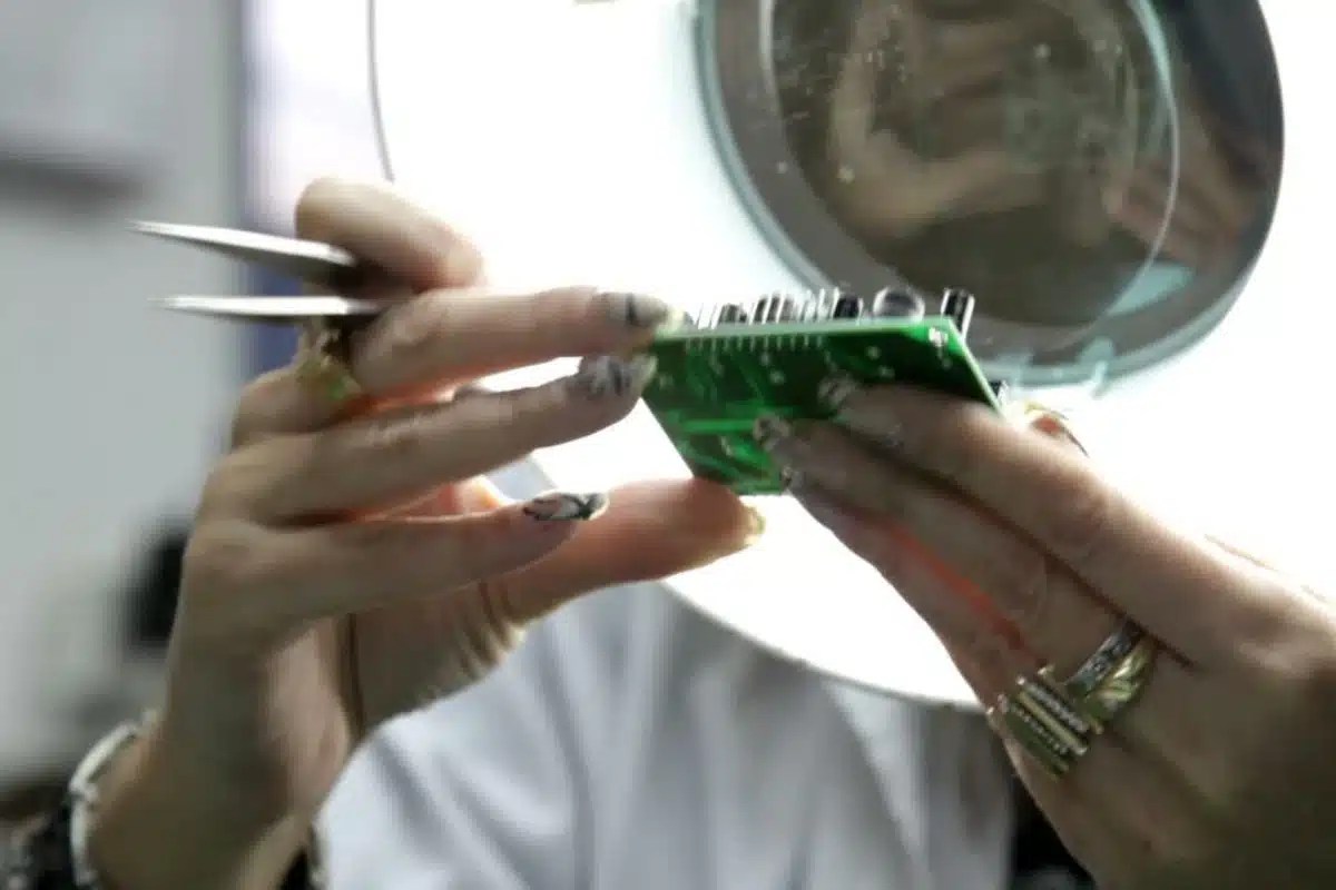 PCB Prototype Europe The Definitive Guide For Quick Turn PCBs JHYPCB