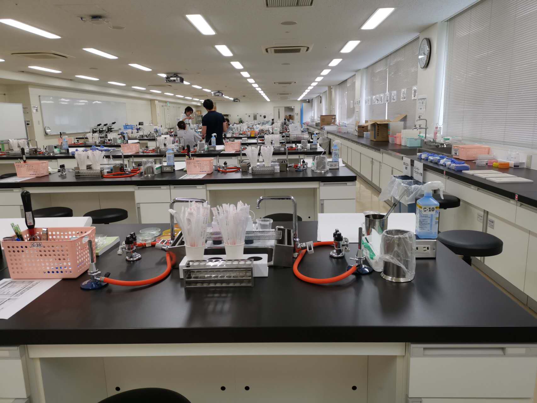 自治医科大学細菌学部門