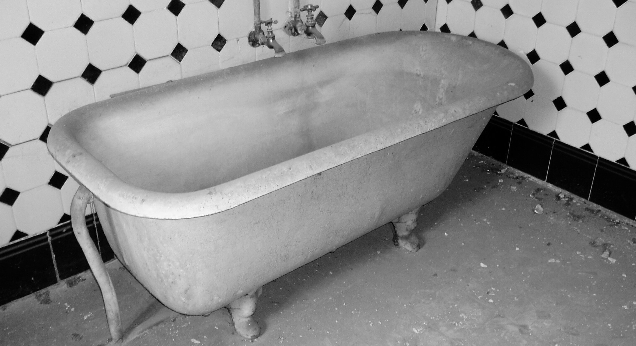 Bathtub Removal Let Jiffy Junk Take It Away NYC and Long Island