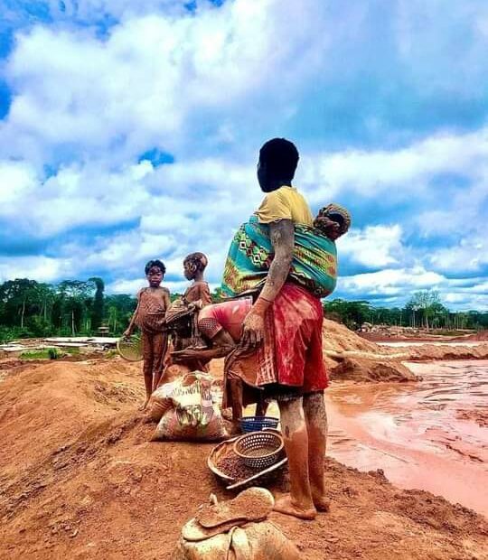 LES ENFANTS DE LA KADEY MEURENT DANS LES MINES D'OR. Jmtv Plus