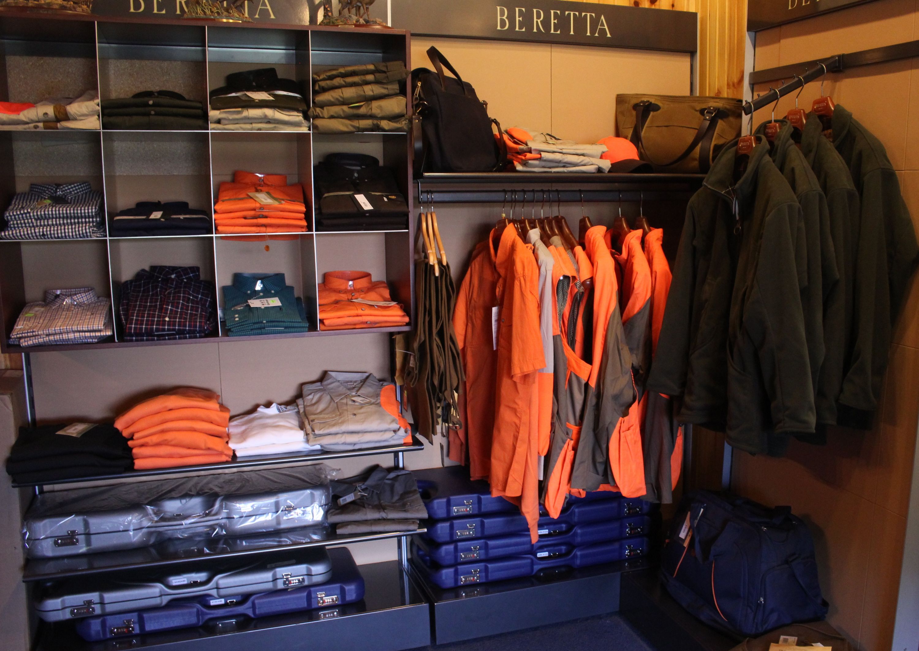 Clothing and Accessories Joel Etchen Guns, Ligonier Pennsylvania