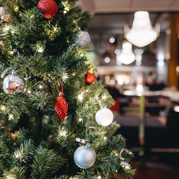 Hemlagat traditionellt julbord med lokala delikatesser Ester Kök & Bar