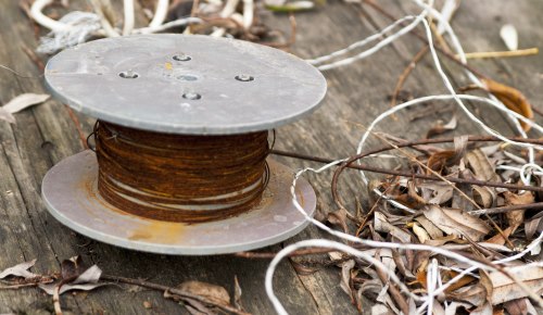 Convert between wire gauge (AWG) and diameter