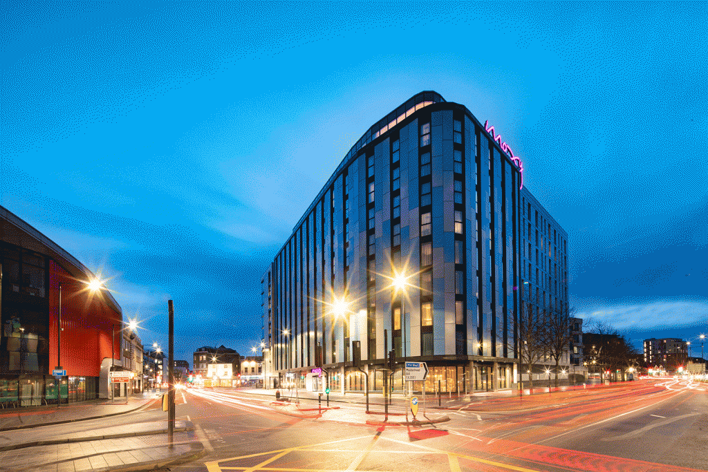 Moxy Hotel & Residence Inn by Marriott, Slough John Kees Photography