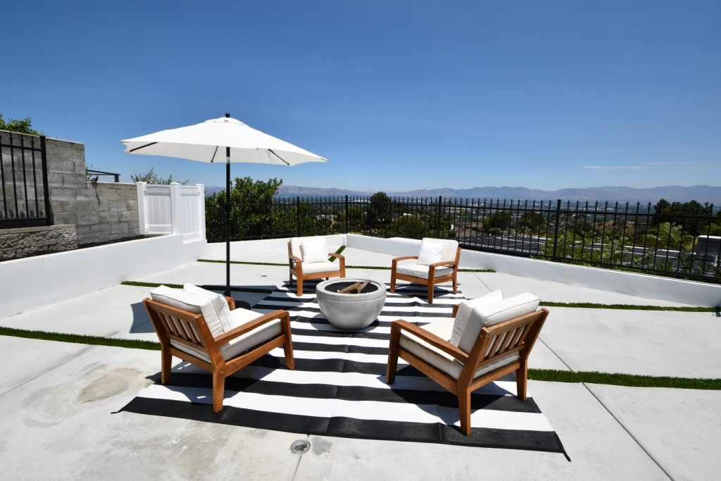 Mooradian & Associates