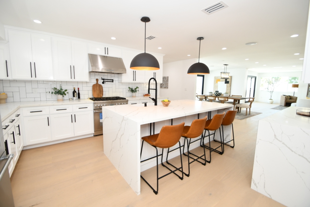 Mooradian & Associates