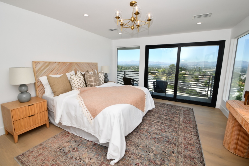 Mooradian & Associates