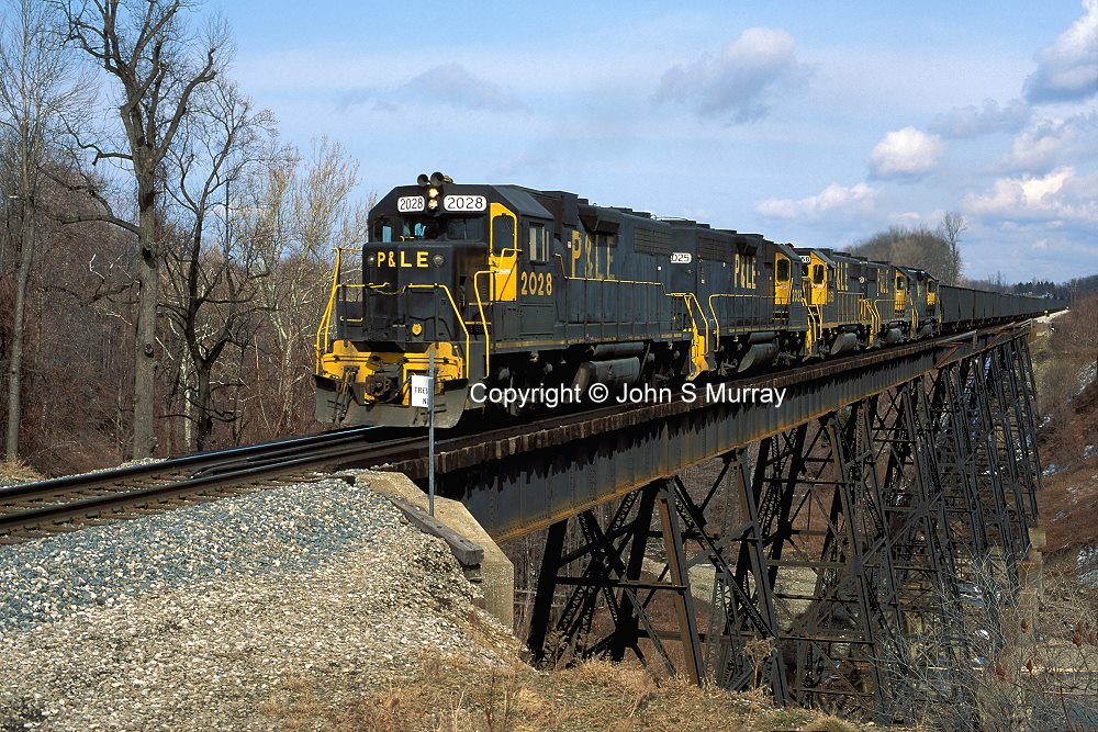 Pittsburgh & Lake Erie Railroad GP38s empty coal train on NS Swanville