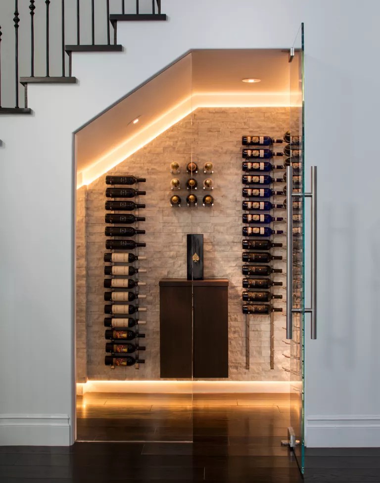 20 idées de cave à vin sous escalier
