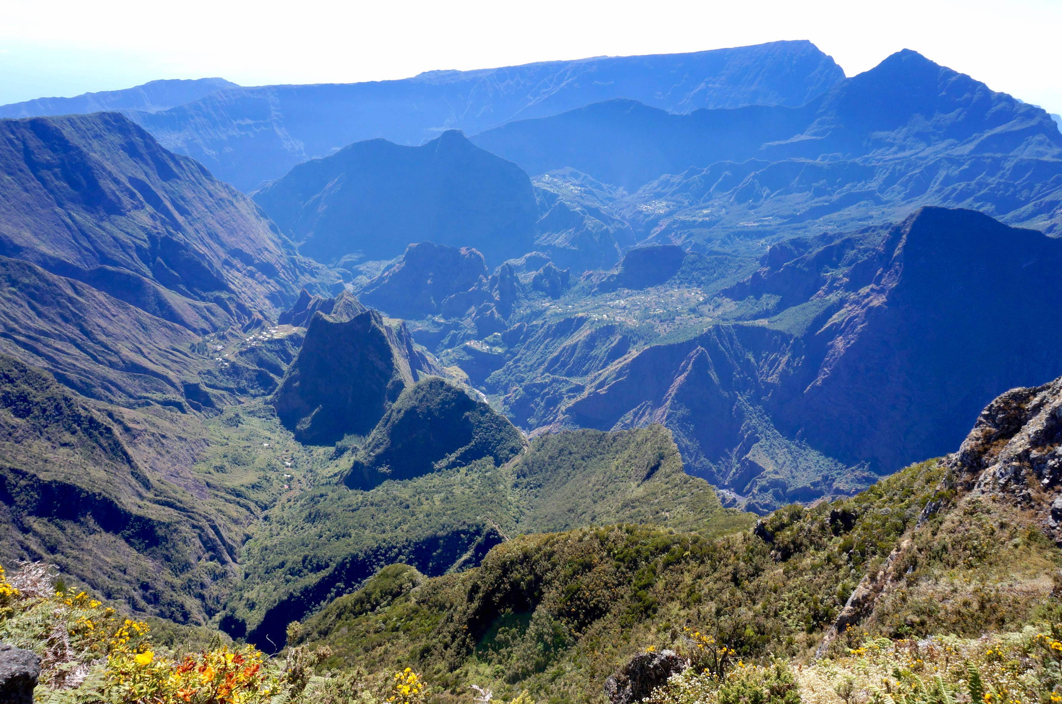 Côte ouest baleine et piton du maïdo Jolis Circuits