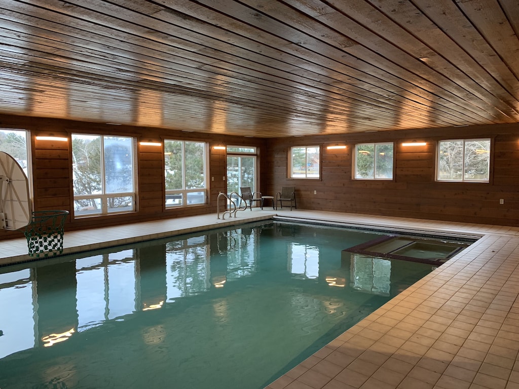 15 Best Airbnbs in Wisconsin Dells (Lake Delton, Cabins + More)